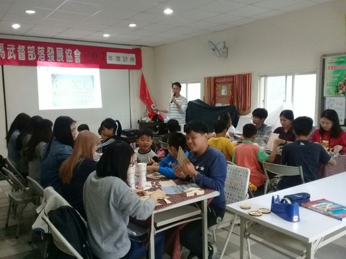 與關西學童學習紙飛機製作圖片